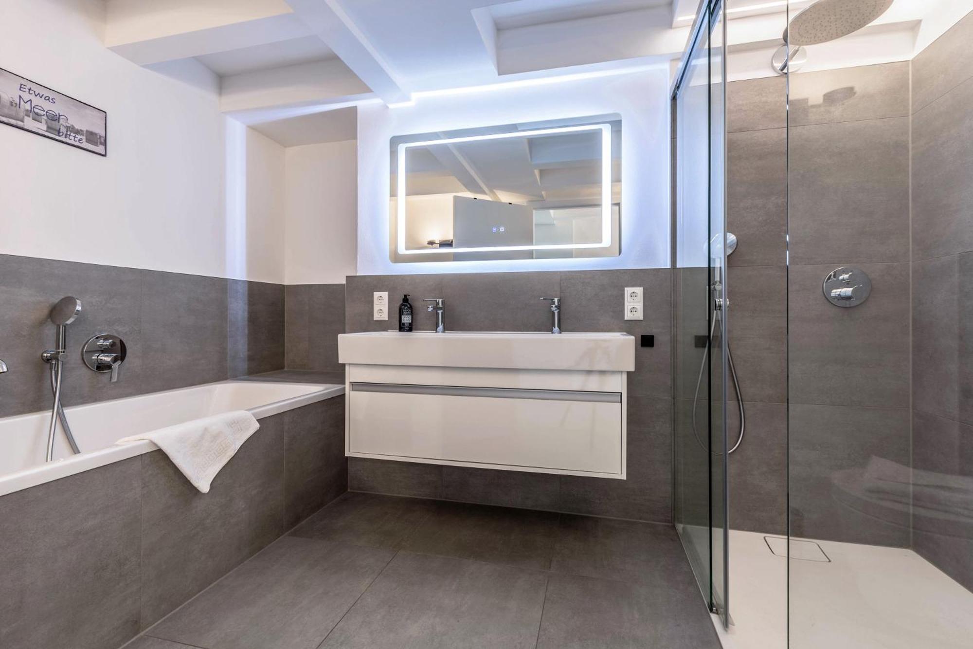Loft Lori Apartment บินซ์ ภายนอก รูปภาพ