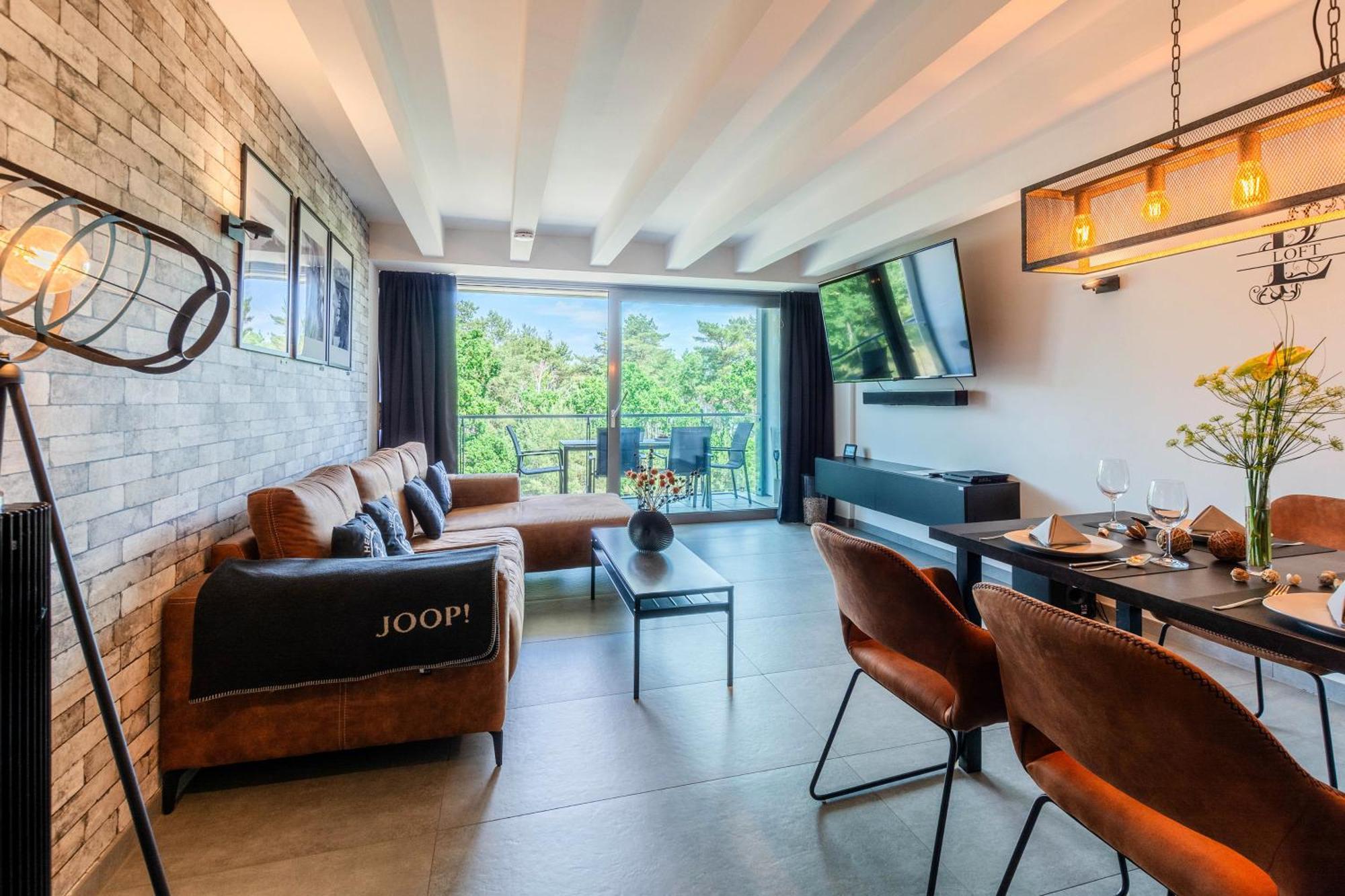 Loft Lori Apartment บินซ์ ภายนอก รูปภาพ